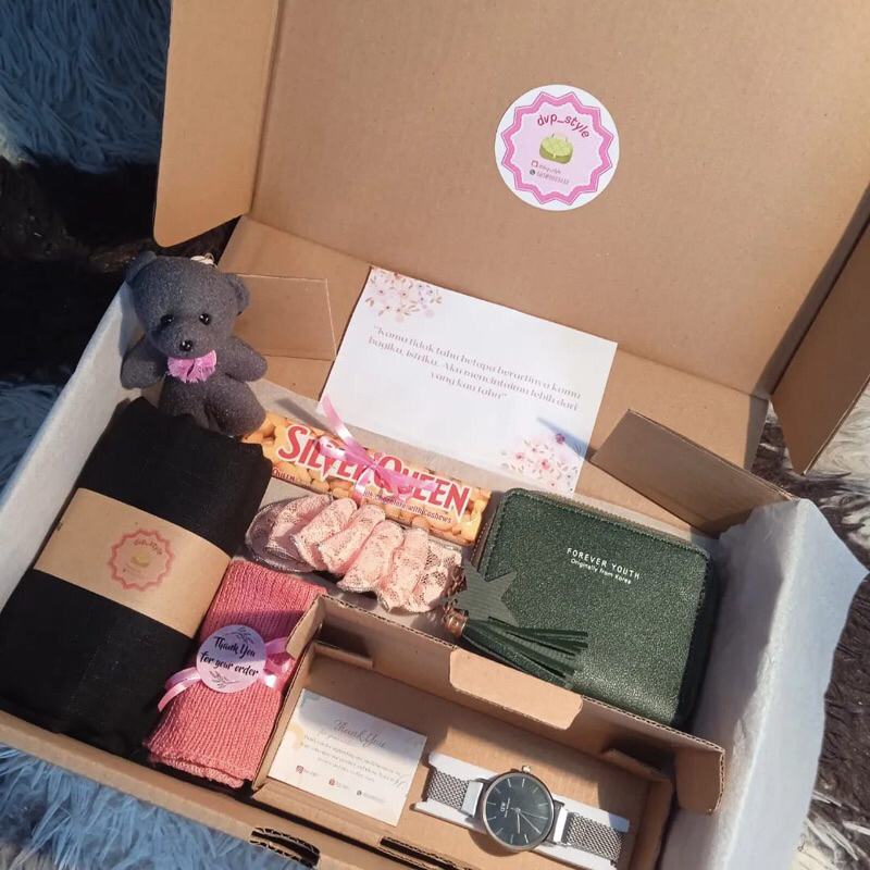 Kado Ulang Tahun Cewek, Kado Cewek, Kado, Hampers Cewek, Hampers Kekinian, Hampers Coklat