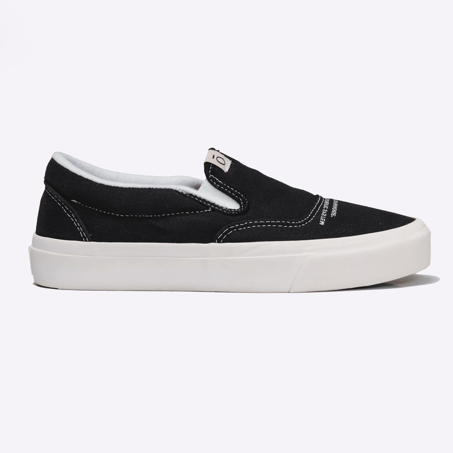 Sepatu Noosa Liberta Slip On Classic Black / White