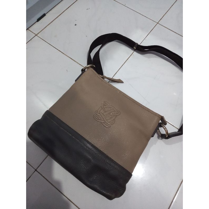 Preloved LOUIS QUARTORZE Leather Sling