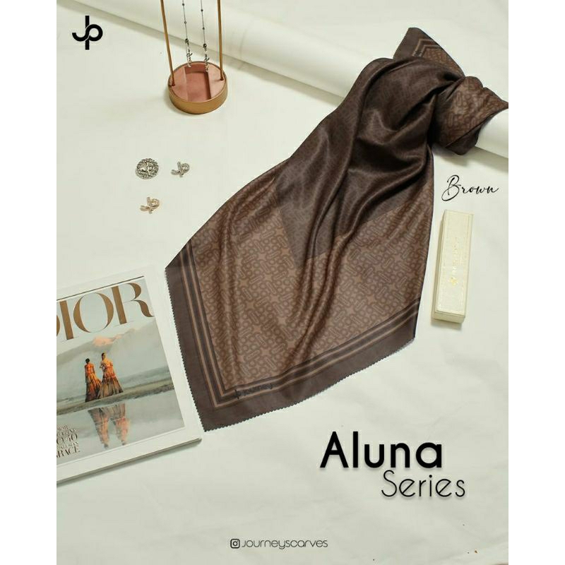 Journey Scarves Aluna Series