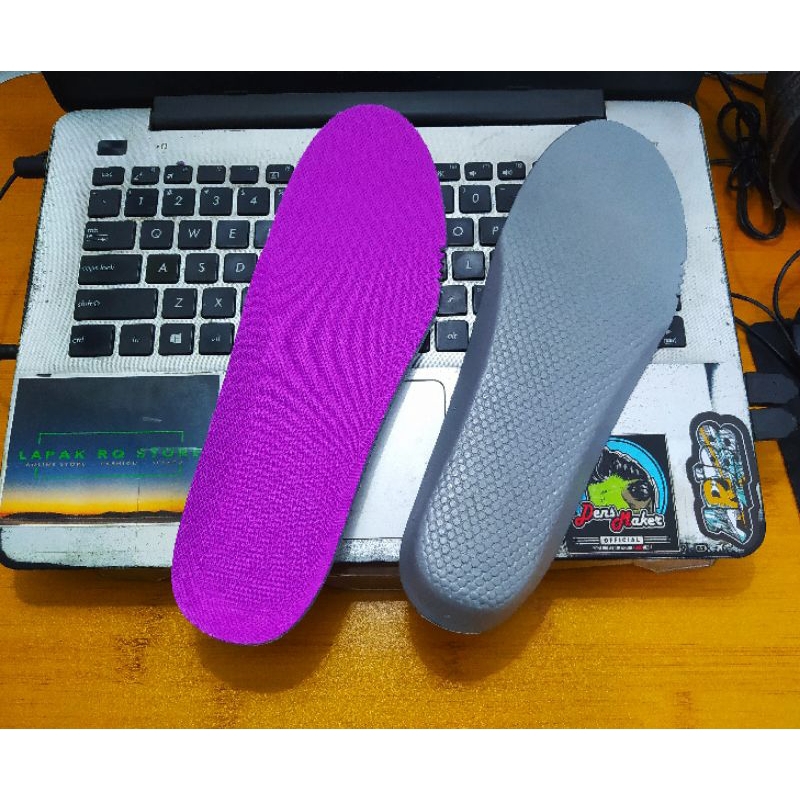 Insole Sepatu Sneakers pria wanita