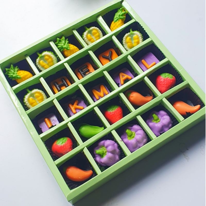 

hampers 25 sekat kado ultah wedding valentine bisa request warna