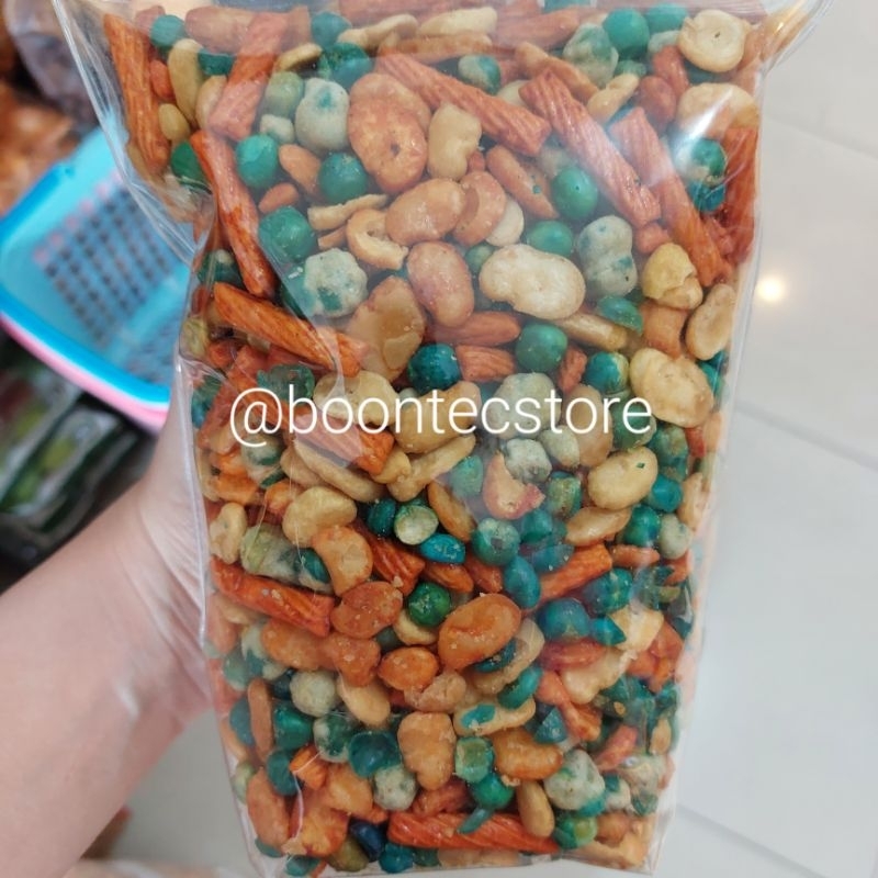 

Kacang Campur / Kacang Mix 500 Gram / Mixed Nut