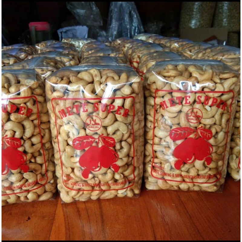 

TERMURAH‼️ KACANG METE WONOGIRI MATANG KEMASAN 1kg- 1Kg kualitas Super Utuh
