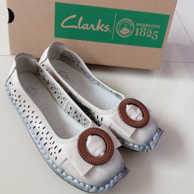 Clarks flat 82-6 / Sepatu wanita clarks flat pita bulet /sepatu Clarks kulit