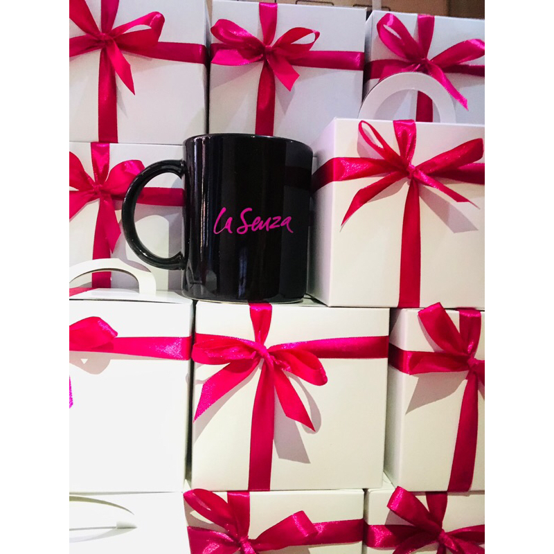 SOUVENIR GELAS MUG BLACK HITAM CUSTOM CETAK LOGO NAMA DAN FREE KEMAS