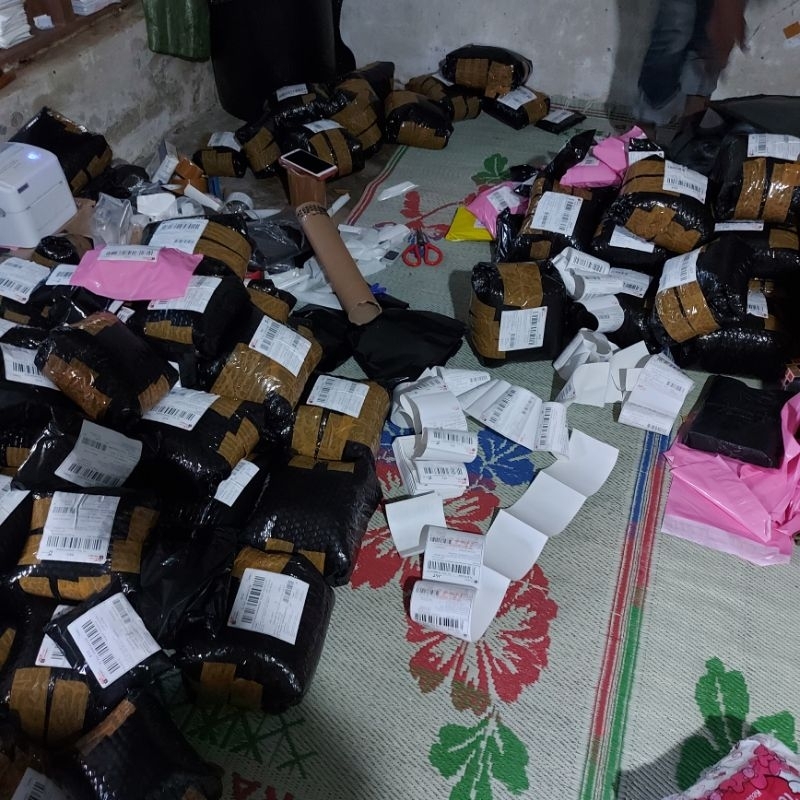 

Piscoklegit_ Basreng Pedas Daun Jeruk / Original Daun Jeruk / Balado 500 Gram