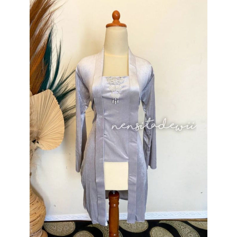 Kebaya Panjang, Model Kutubaru - Warna Silver