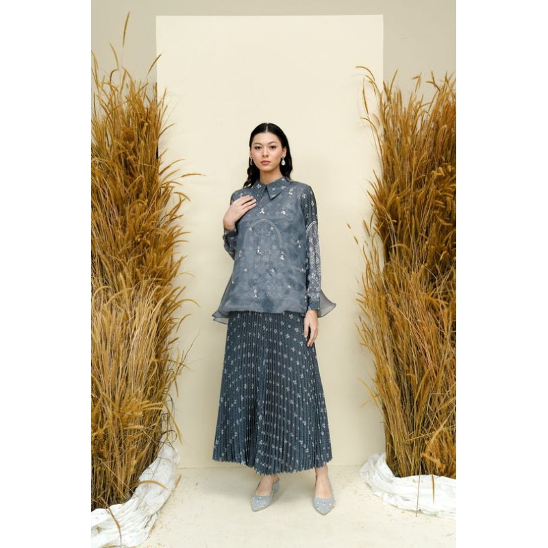 Pandai Sikek Blouse Pandai Sikek Pleated Skirt with Embellishment wearing klamby