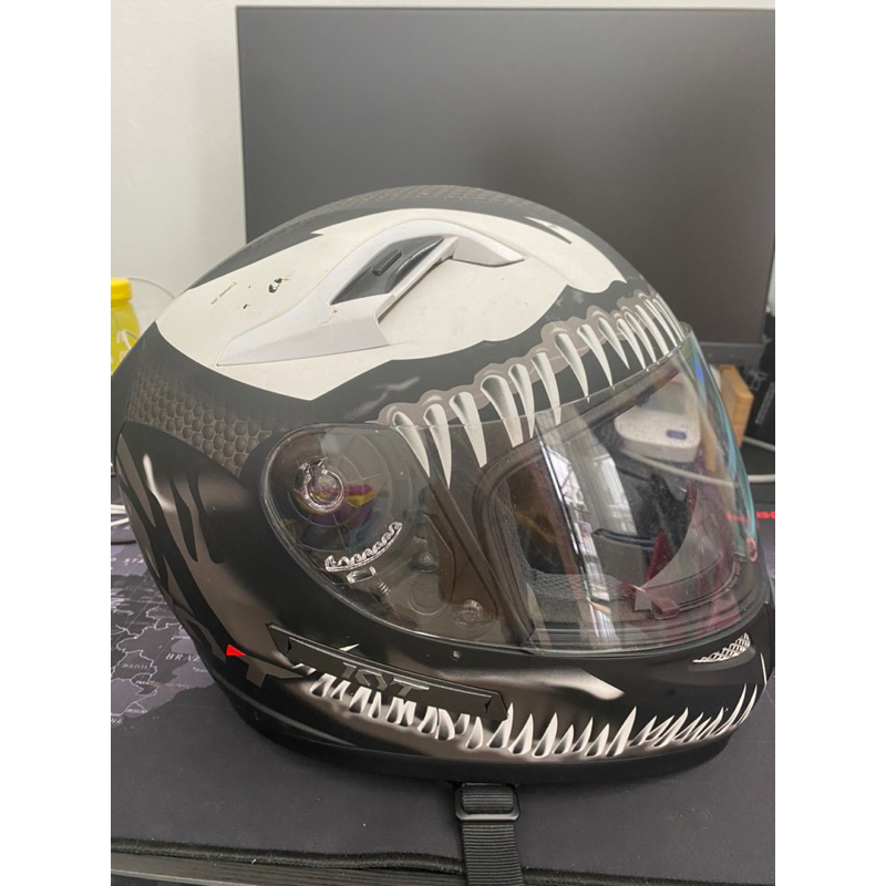 PRELOVED SECOND HELM KYT FULL FACE MOTIF VENOM MARVEL EDITION SIZE L