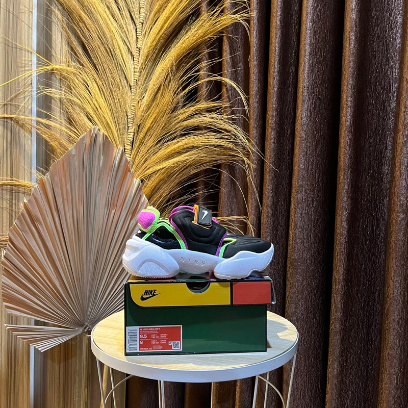 NIKE AQUA RIFT BLACK VOLT FUCHSIA ORIGINAL / NIKE AQUARIFT ORIGINAL