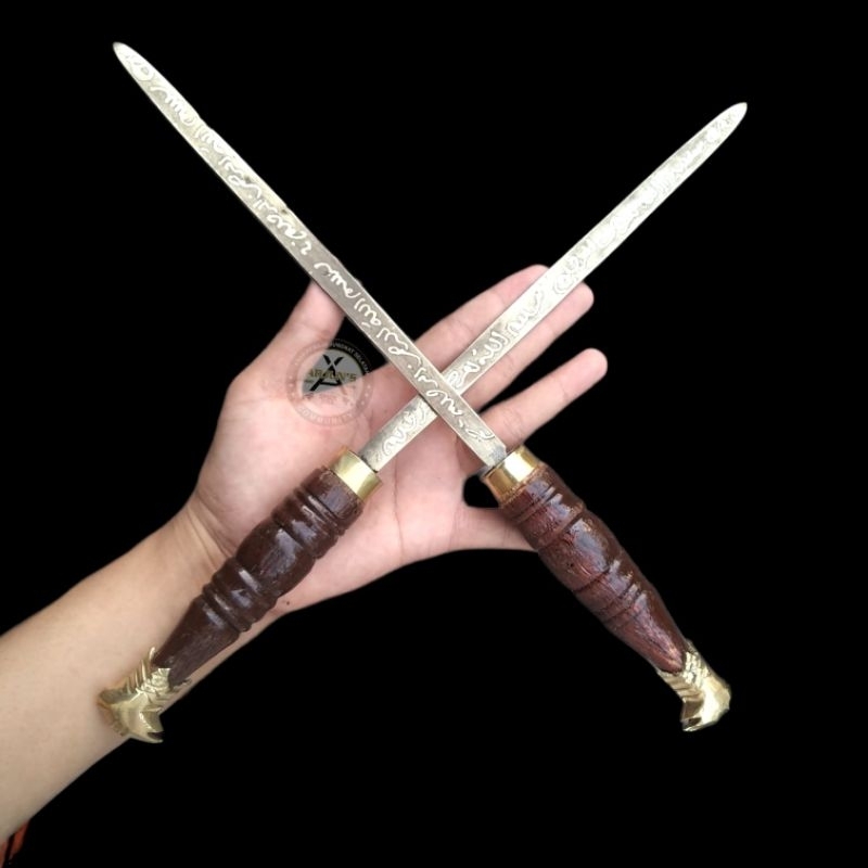 Barang Antik Tongkat komando Kayu Kepala Garuda.