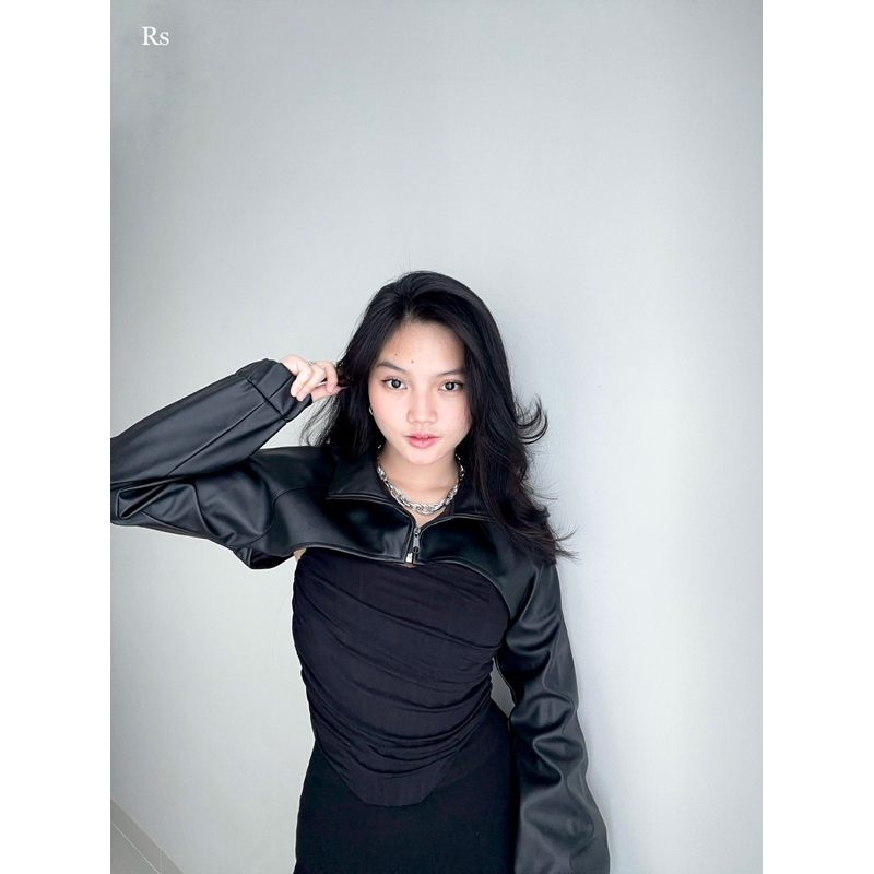 jaket kulit wanita cropped long sleeve chest shirt Riseleather.id