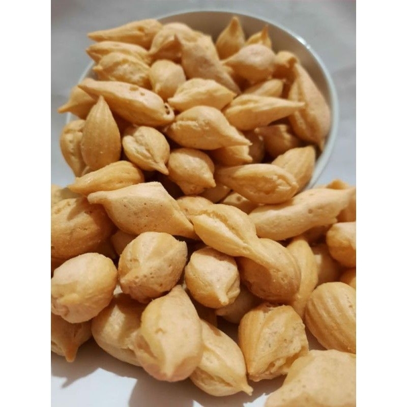 

SOES KEJU KERING GURIH & RENYAH / kemasan 500 gram