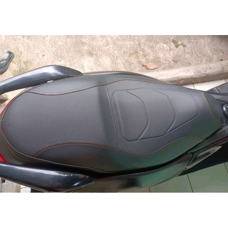 kulit jok press buat nmax old nmax 2020 2021 2022 2023. cover jok nmax model eropa
