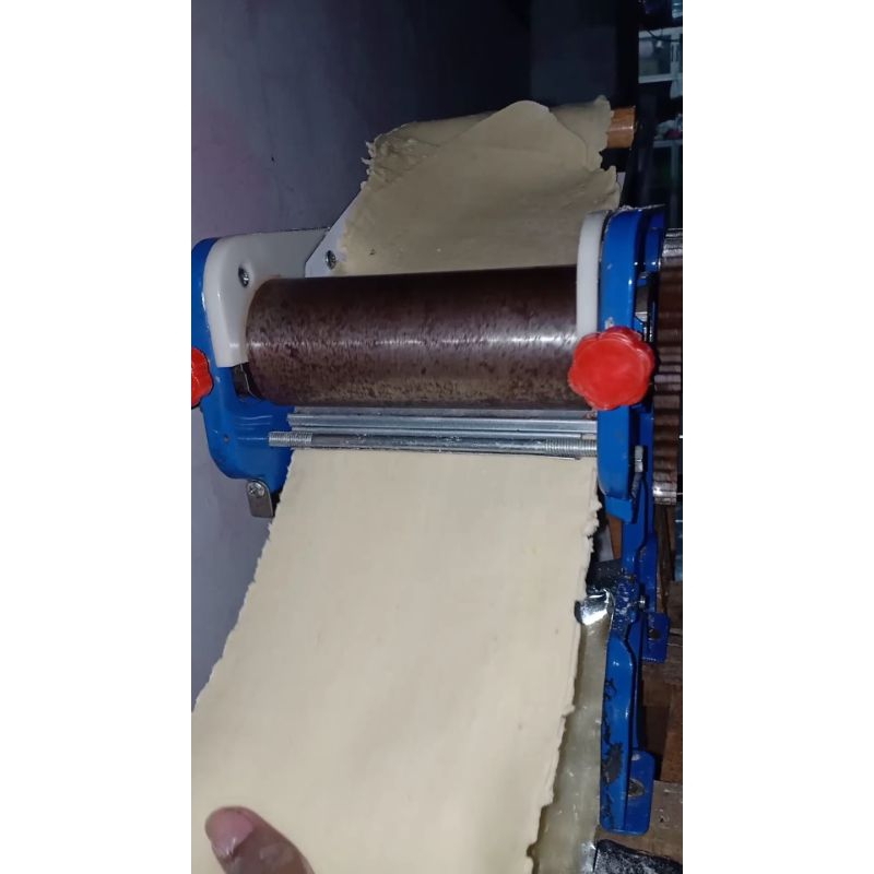 mesin gilingan mie mesin pangsit mesin pembuat kulit lumpiah