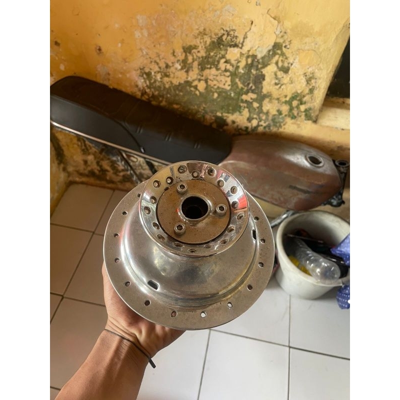Tromol depan Suzuki TS 125 original copotan poles