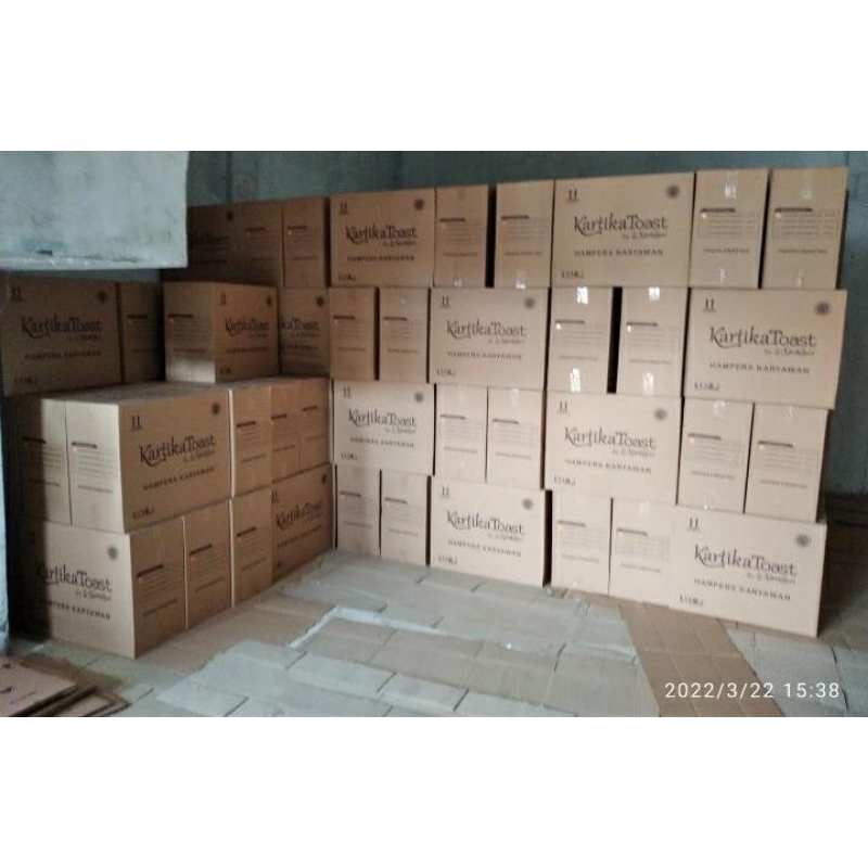 

KHUSUS KARTONAN 6 BOX Hampers kartikasari isi 5