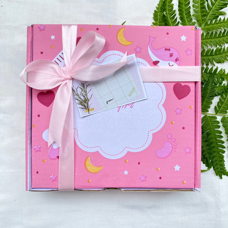 

BOX HAMPERS NEW BORN 21X21X5/ KOTAK KADO/ GIFT BOX