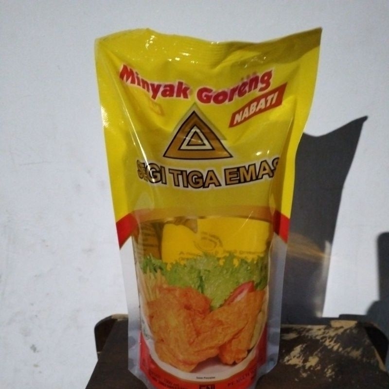 

minyak segitiga mas ukuran 1Liter