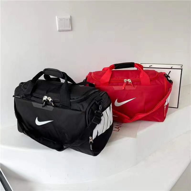 Tas travelling/tas travel