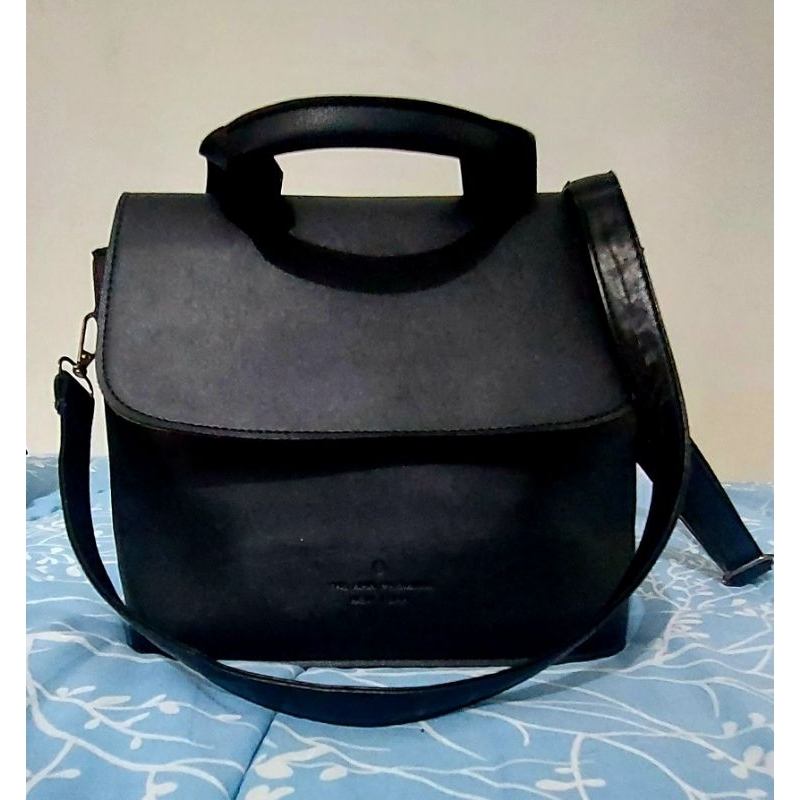 Tas sandang kulit asli preloved| M40 | Merk The Ahn Premium New York, kulit mantul