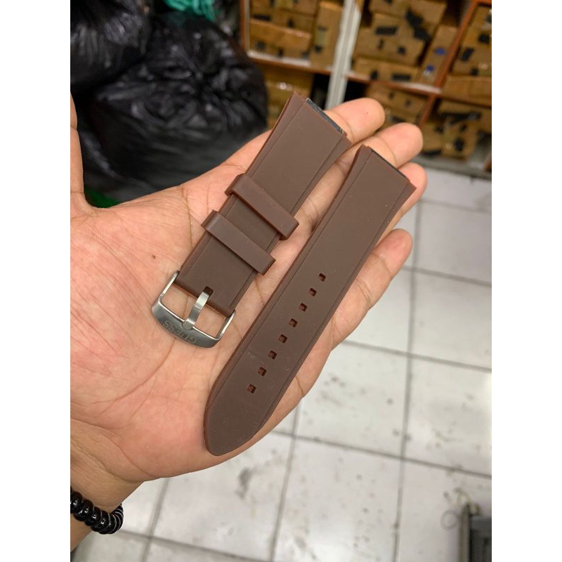 Strap Tali jam tangan Guess rubber Coklat 22mm