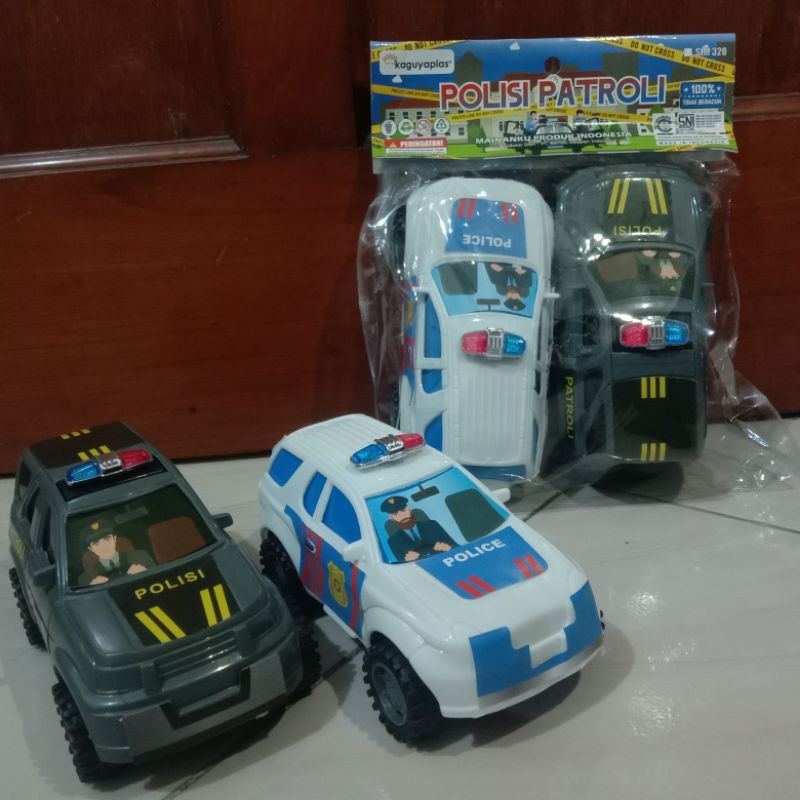 MOBIL MOBILAN ISI 2 POLISI PATROLI PLASTIK KUALITAS BAGUS