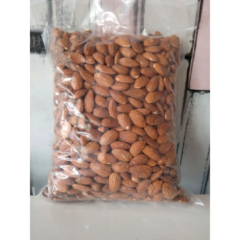 

KACANG ALMOND PANGGANG KUPAS