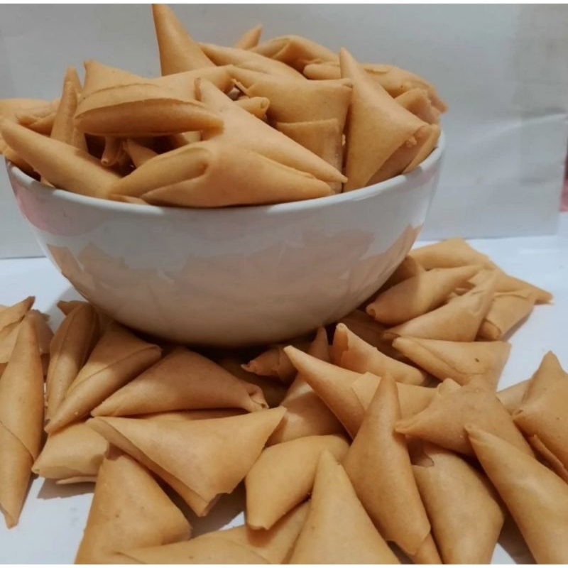 

SAMOSA SUPER ISI ABON AYAM MANIS PEDAS 250 GRAM