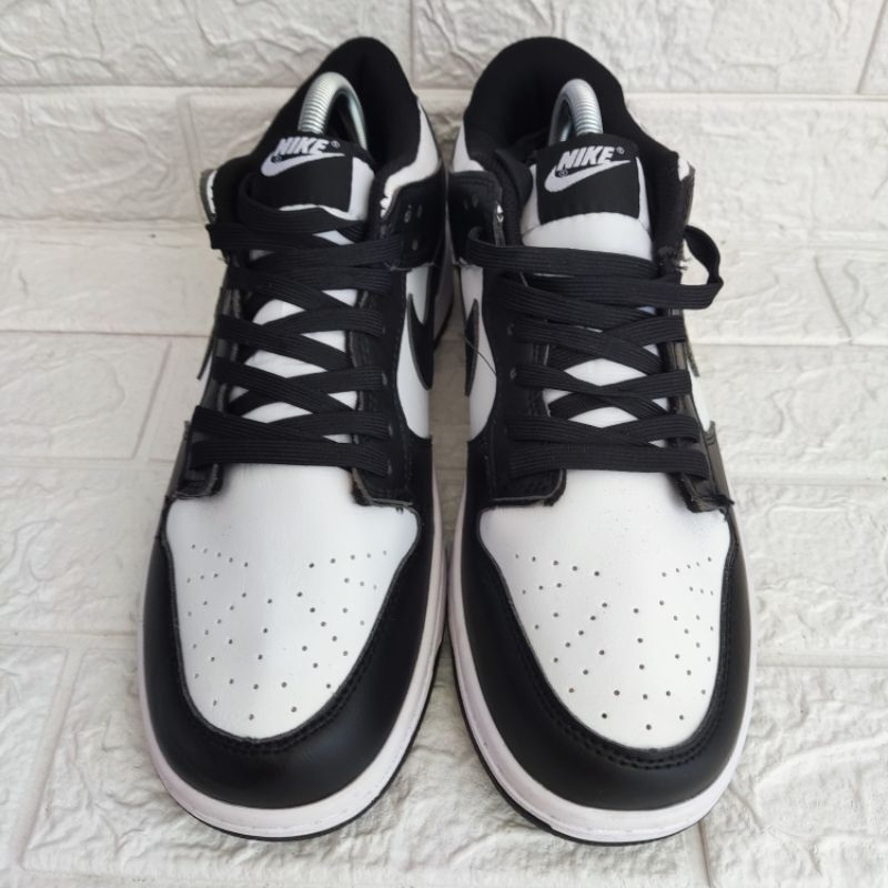 Sepatu sb dunk panda size 43 nike