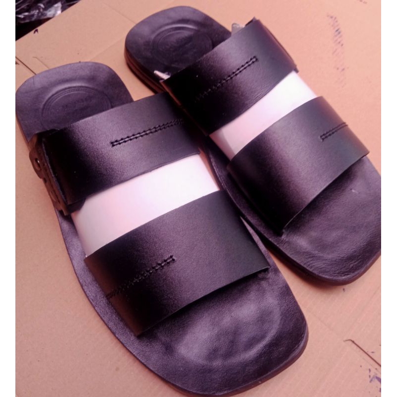 /Dmors/Sandal Kulit Pria Dewasa Cowo Laki Selop Slop original Kekinian Keren Kasual casual coklat tua 39-40-41-42-43 100 %Asli