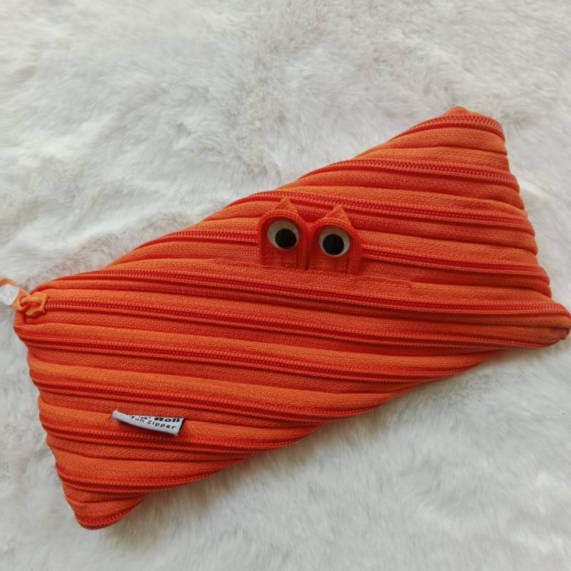 

tempat pensil zipper jingga/Orage