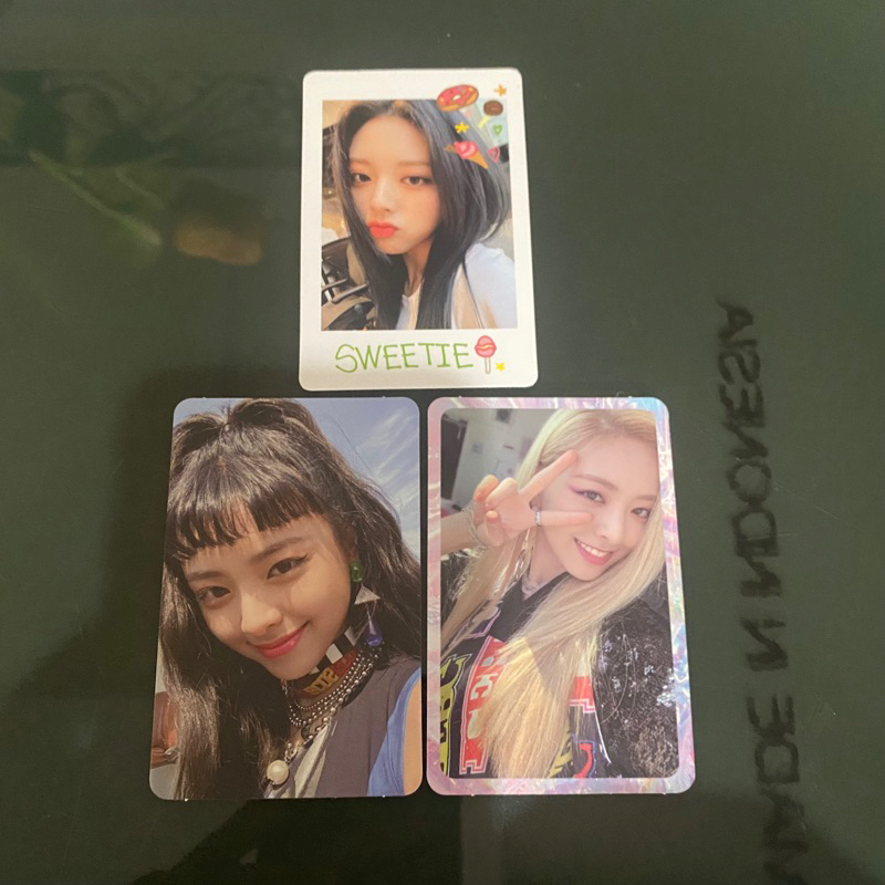 photocard itzy yuna official nbd not shy icy