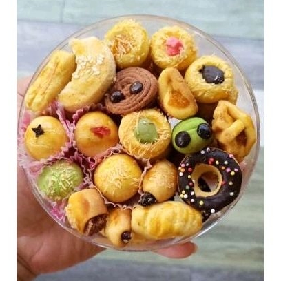 

Kue Kering KUKER NASTAR ANEKA JENIS 250gr