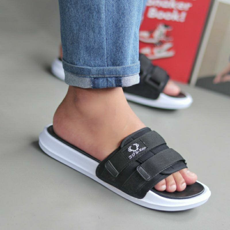 SZRN Sandal Slide Casual Pria Sendal Distro Santai Traveling Kekinian Ringan Empuk