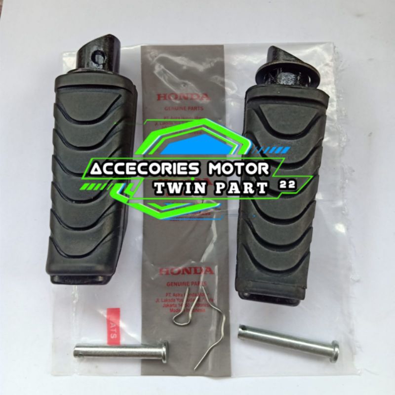 FootStep Pijakan Kaki Belakang Karet Step Set Kiri Kanan Honda Beat Fi Vario 125 Fi Vario 125-150 Le