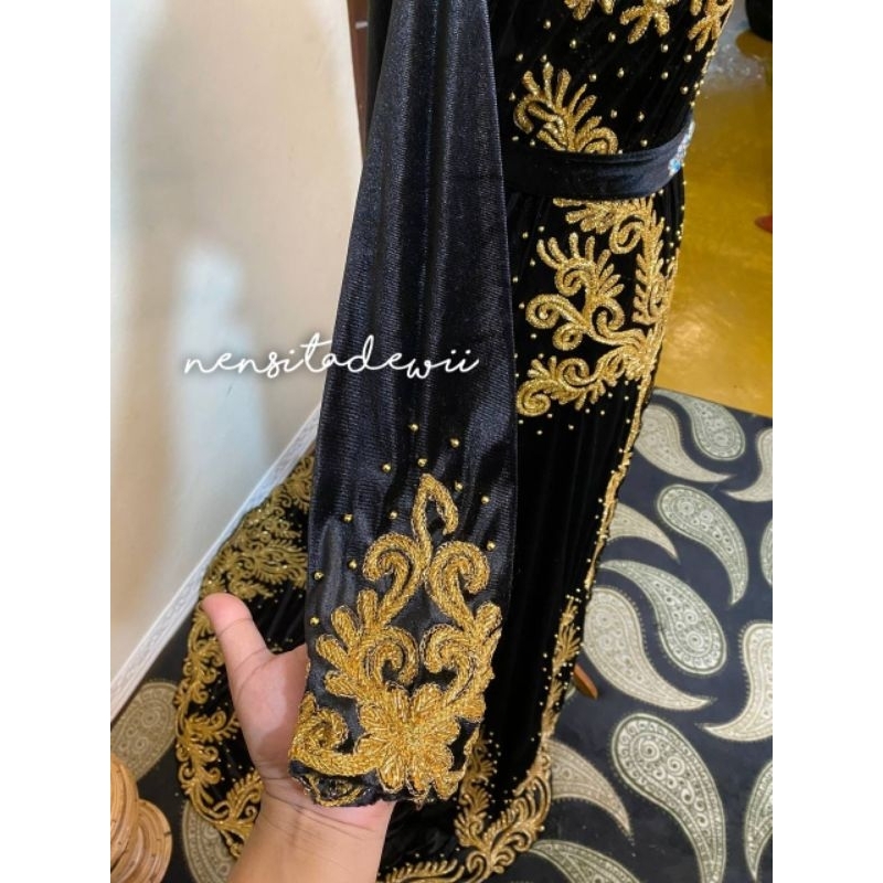 Kebaya Bludru Pengantin, Look Modern &amp; Elegan - M2