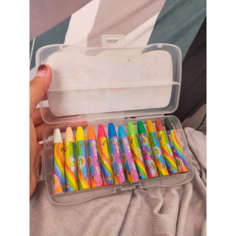 

promo Crayon junko isi 12warna