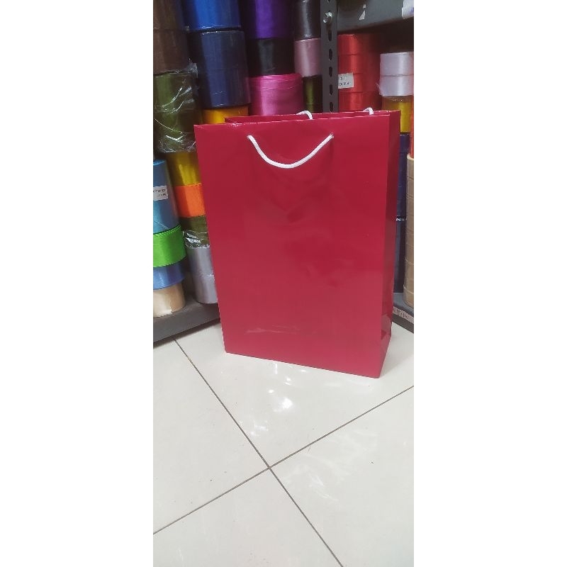 

paper bag polio maron atau pink fanta bahan tebal isi 12 pcs