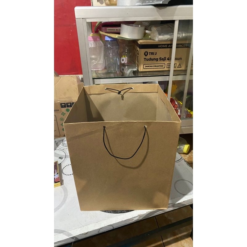 

(Paket 12 pcs)PAPER BAG 25X25X25 | paper bag kotak nasi | paper bag custom