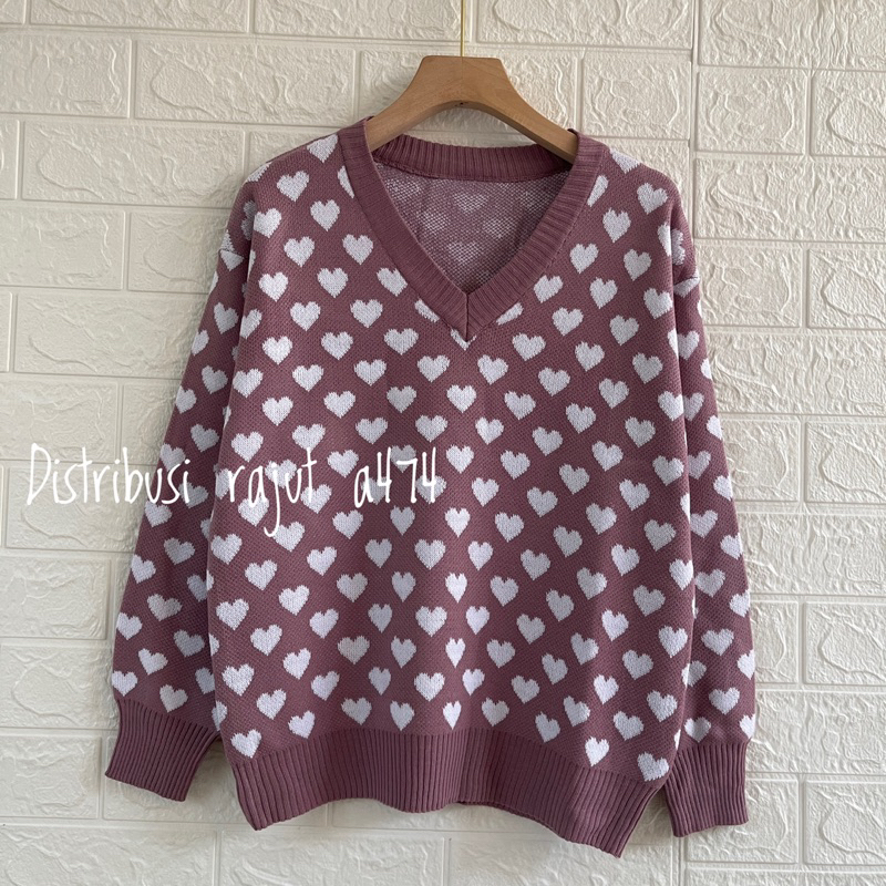 YANTI SWEATER RAJUT OVERSIZE MOTIF LOVE KERAH V ATASAN WANITA LENGAN PANJANG