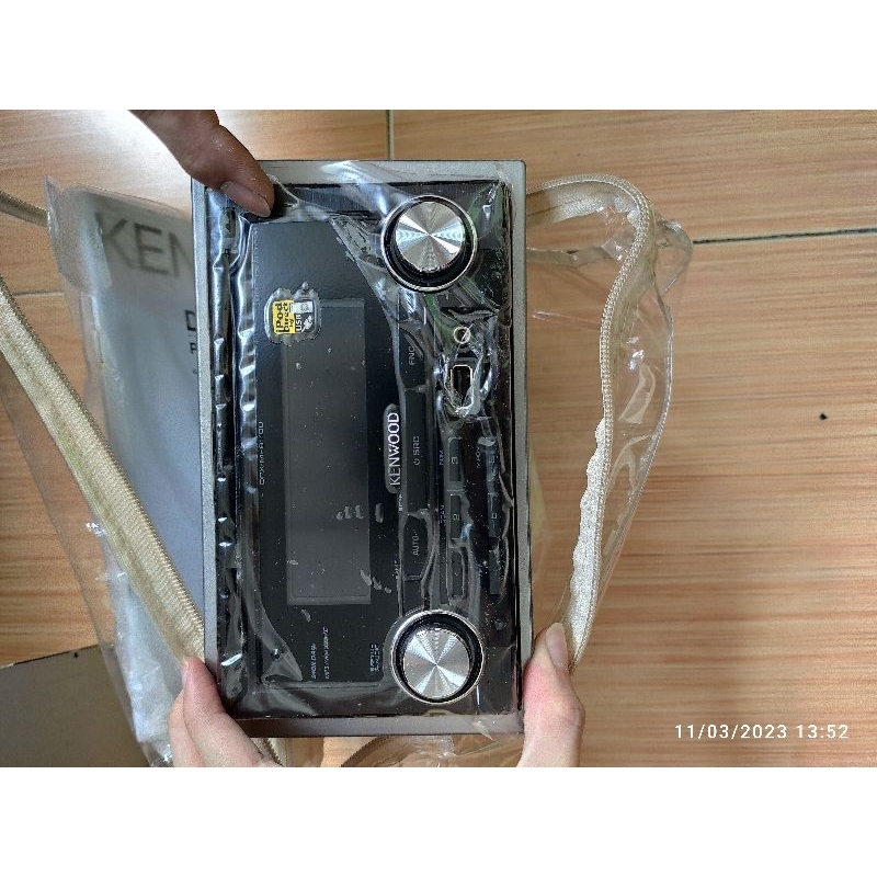 Tape Mobil Kenwood Original Honda Freed (Tape and CD Reciever)