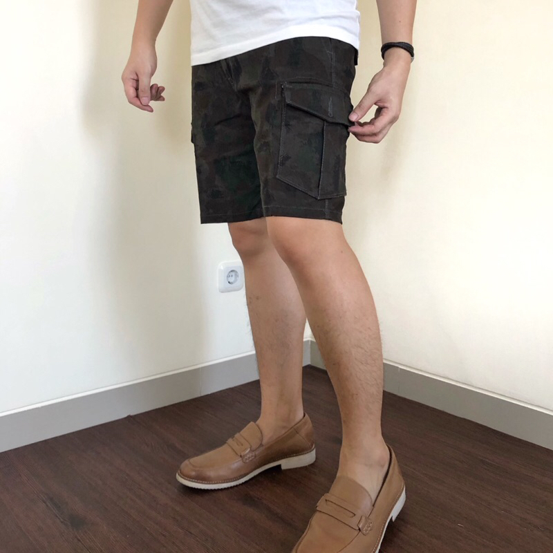 [CLEARANCE SALE] Celana Pendek Kargo Pria Motif Abstrak Paint Short Cargo Pants