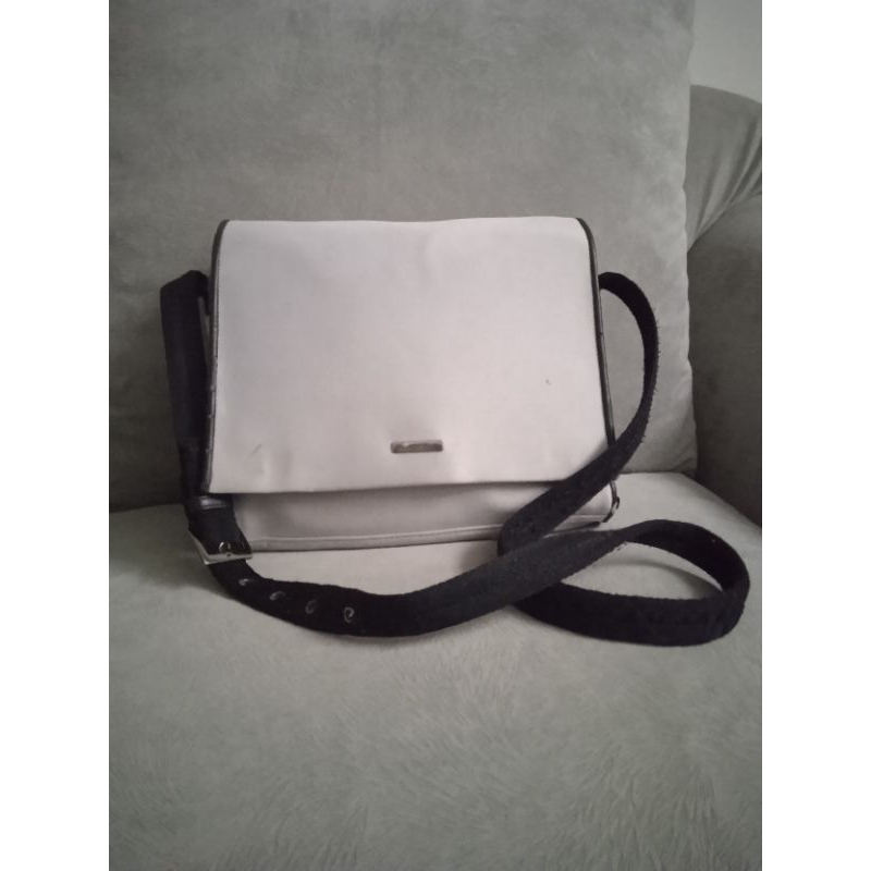 Tas selempang sling bag messenger bag Esprit