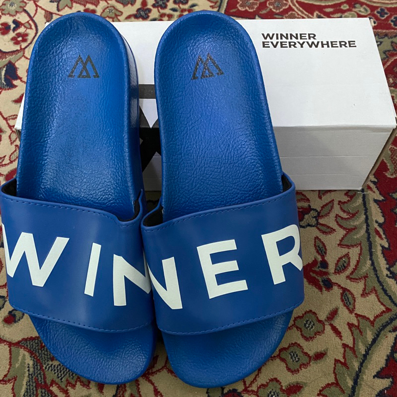 WINNER EVERYWHERE SLIPPER OFFICIAL