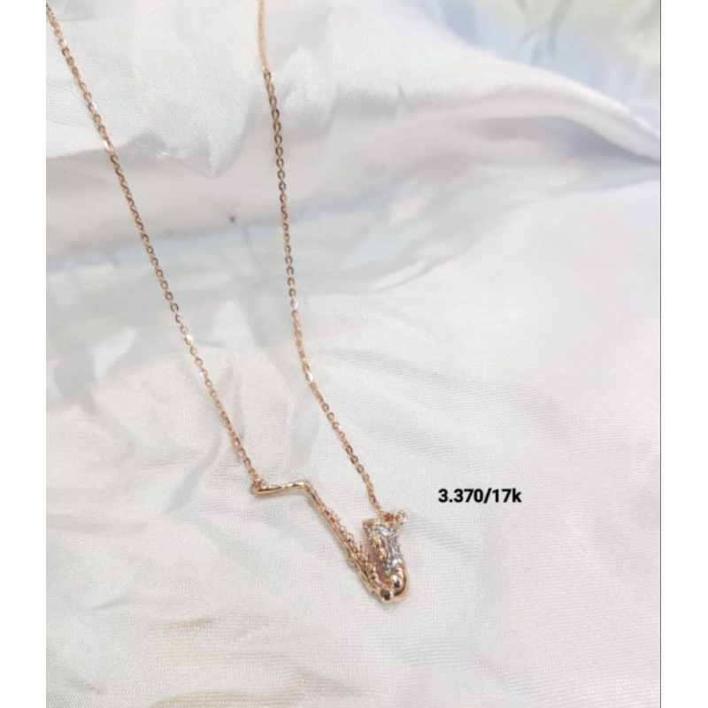 Kalung emas 75 saxophone