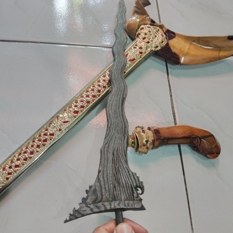 Keris Luk 13 Pamor Singkir