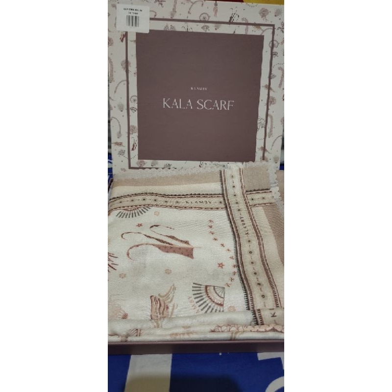 Preloved Wearing Klamby Kala Scarf