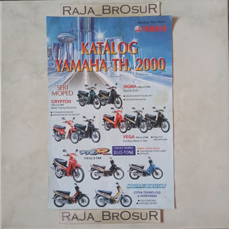 Poster brosur katalog flyer jadul lawas Yamaha 2001 berisi motor Yamaha Crypton/Sigma/F1ZR Duo Tone/
